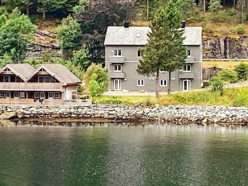 Apartment Leirvik I Sogn II