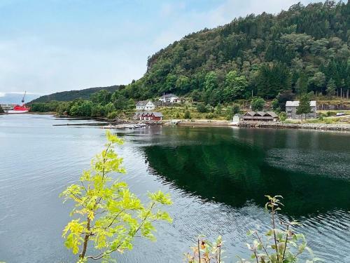 Apartment Leirvik I Sogn II