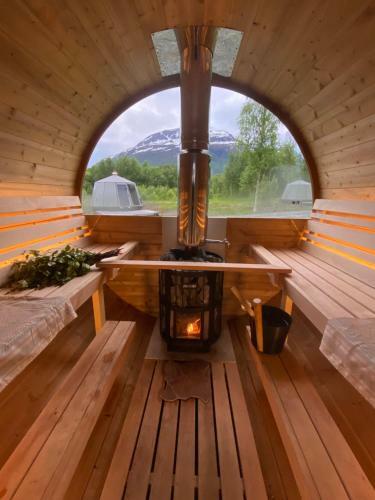 Lodge North Experience Basecamp