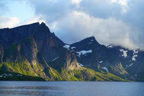 Lofoten Panoramic Luxury Home With Sauna