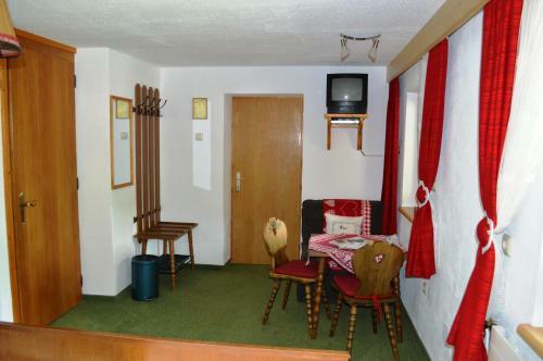 Hostal Haus Steinkarblick Und Bergh�usl