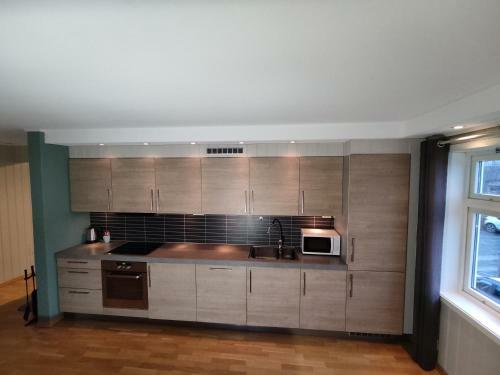 Stetind - Modern Apartment With Free Parking