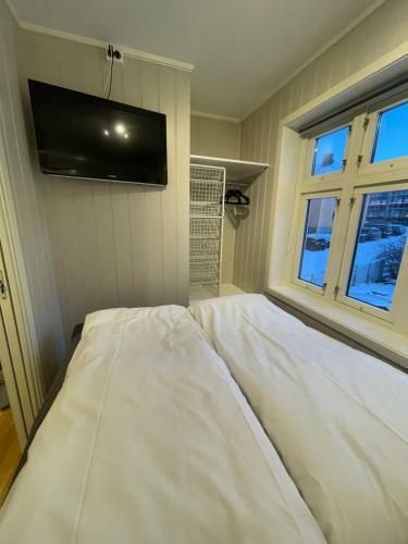 Stetind - Modern Apartment With Free Parking
