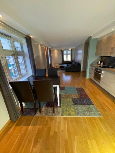 Stetind - Modern Apartment With Free Parking