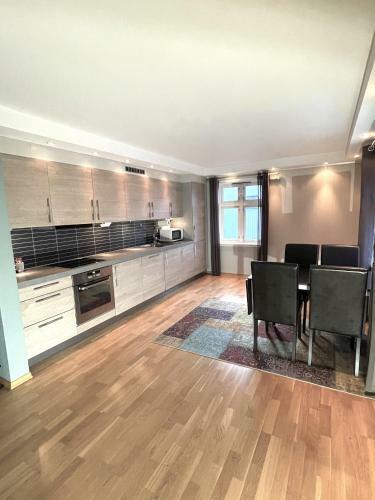 Stetind - Modern Apartment With Free Parking