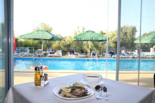 Hostal Pensiunea Pelicanul