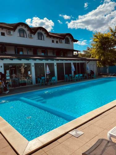 Hostal Pensiunea Pelicanul