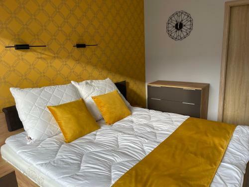 Apartament Elegance Yellow W Let's Sea