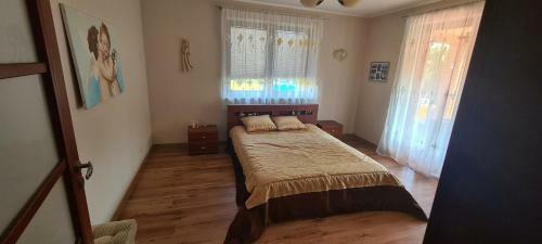 Villa Ceglany Pod Lasem