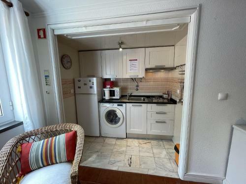 Ribeira Beach Apartment In Cascais