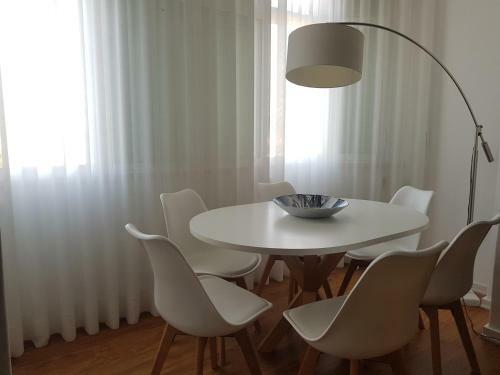 Pinewood Apartment
