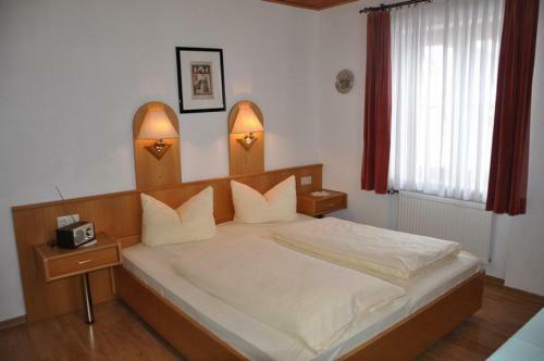 Hostal Gasthaus Tauberstube