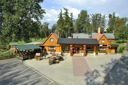 Chal�pka Bratov V Resorte Aplend