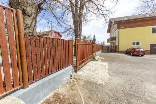 Hotel Apartman Hugo