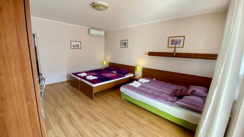 Hostal Apartm�nov� Dom Fl�ra