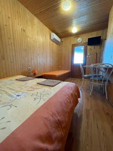 Hostal N�r� Apartman