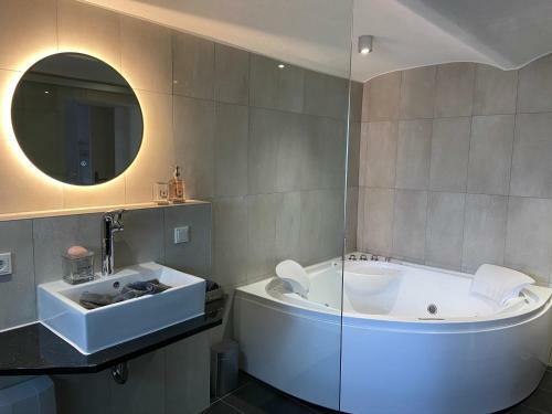 Apartamento Luxus Ferienwohnung Mit Whirlpool