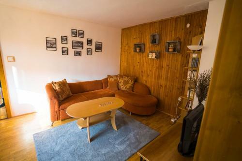 Chalupa V ?tefanovej