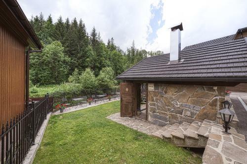 Hostal Penzi�n Neme?any ?diar