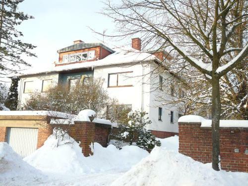 Apartamentos O11- Gro�z�gige Fewo Im K�nstlerhaus