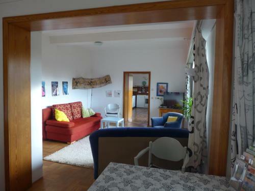 Apartamentos O11- Gro�z�gige Fewo Im K�nstlerhaus