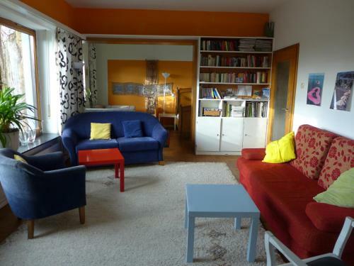Apartamentos O11- Gro�z�gige Fewo Im K�nstlerhaus