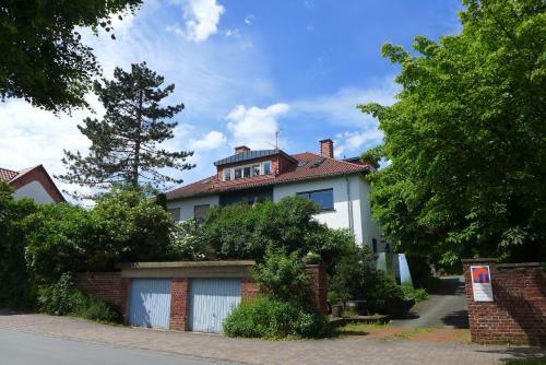 Apartamentos O11- Gro�z�gige Fewo Im K�nstlerhaus