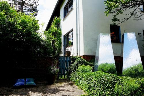Apartamentos O11- Gro�z�gige Fewo Im K�nstlerhaus