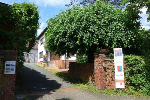 Apartamentos O11- Gro�z�gige Fewo Im K�nstlerhaus