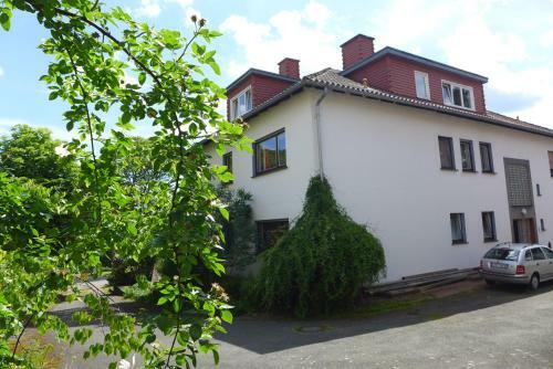 Apartamentos O11- Gro�z�gige Fewo Im K�nstlerhaus