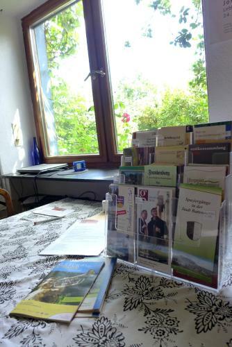 Apartamentos O11- Gro�z�gige Fewo Im K�nstlerhaus