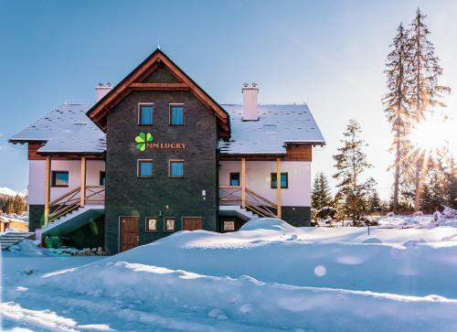 Lodge Mm Lucky Apartments