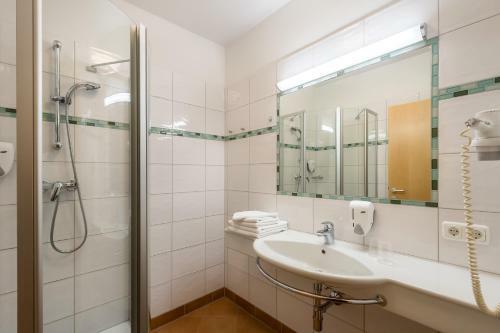 Landhotel Und Aparthotel Almr�sl