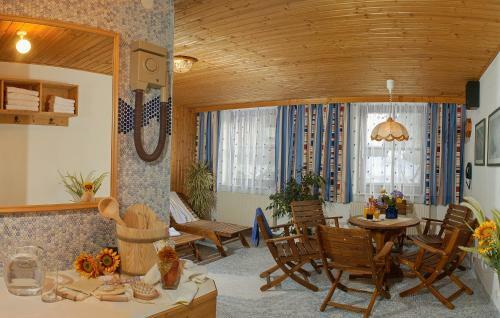 Landhotel Und Aparthotel Almr�sl