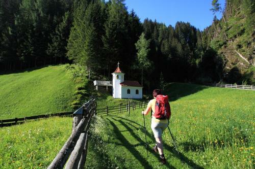 Landhotel Und Aparthotel Almr�sl