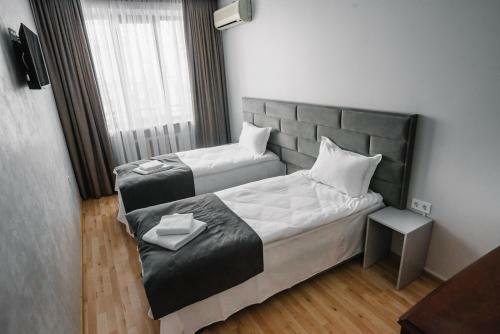 Hotel ?????????-????