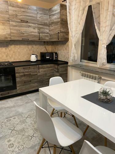 Apartamenti On Voli 100m.kv. Centr!