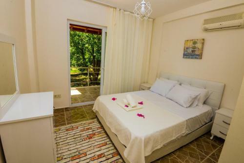 Splendid Villa With Private Pool And Shared Orchard In Fethiye
