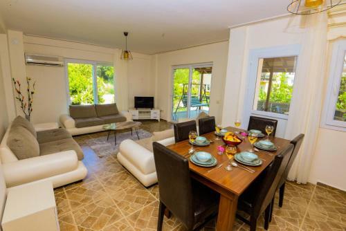 Splendid Villa With Private Pool And Shared Orchard In Fethiye