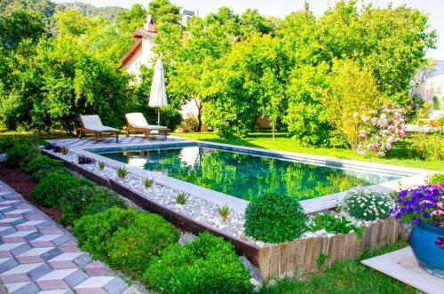 Splendid Villa With Private Pool And Shared Orchard In Fethiye