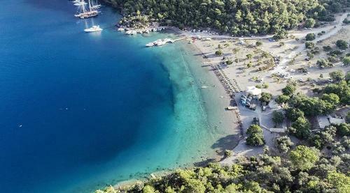 Romantic Canal Villa. Private Dock & Beach Access