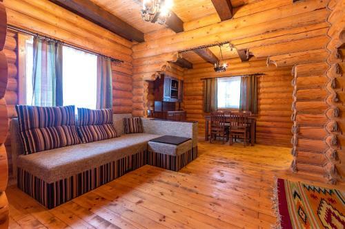 Mayak Chalet Resort Mykulychyn