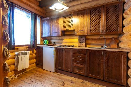 Mayak Chalet Resort Mykulychyn