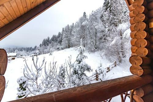 Mayak Chalet Resort Mykulychyn
