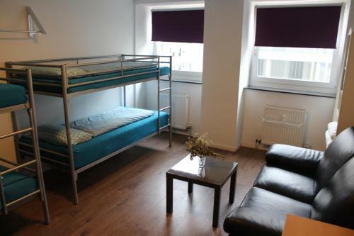 Bed & Breakfast Rooms In Shared House Saarbrucken Center