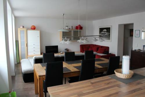 Bed & Breakfast Rooms In Shared House Saarbrucken Center