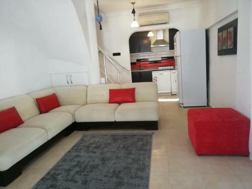 Denize Kenarinda Konforlu Villa