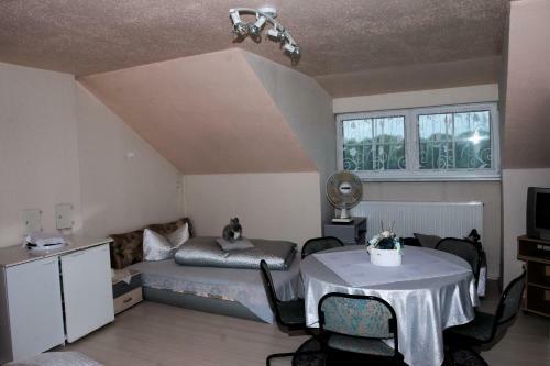 Hostal Caruso Pension Und Pizzeria