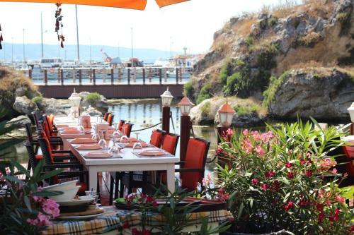Lotus Restaurant & Home