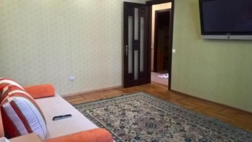 Garden Apartment 27
